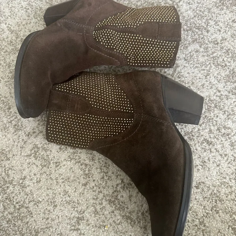 Vaneli Brown Suede Studded Ankle Boots 7